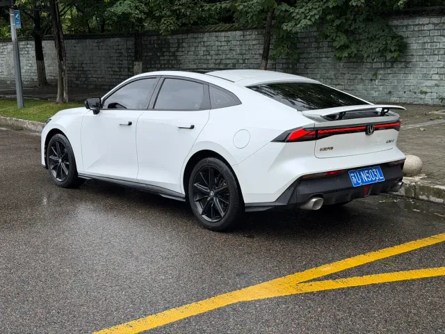 Changan UNI-V — Фото автомобиля 3