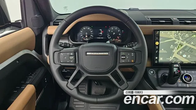 Land Rover Defender — Фото автомобиля 15
