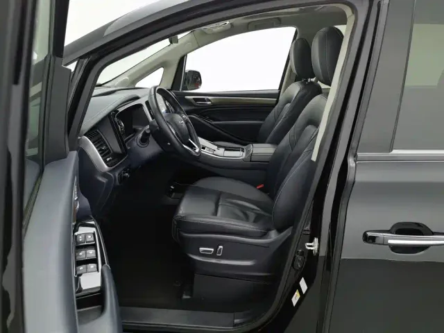 GAC Trumpchi M8 — Фото автомобиля 10