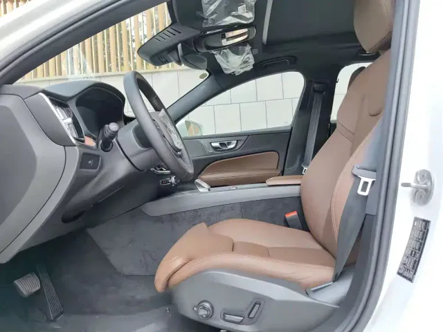 Volvo S60 — Фото автомобиля 4