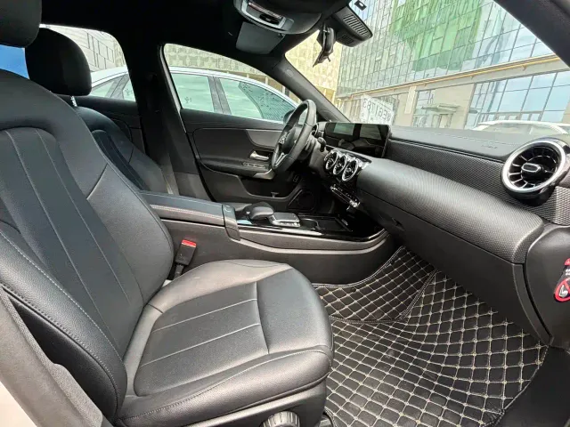 Mercedes-Benz A-Class — Фото автомобиля 11