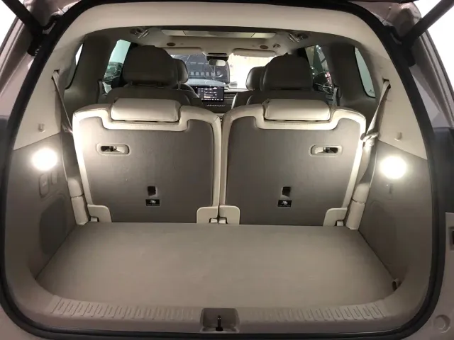 IM Motors LS9 — Фото автомобиля 12