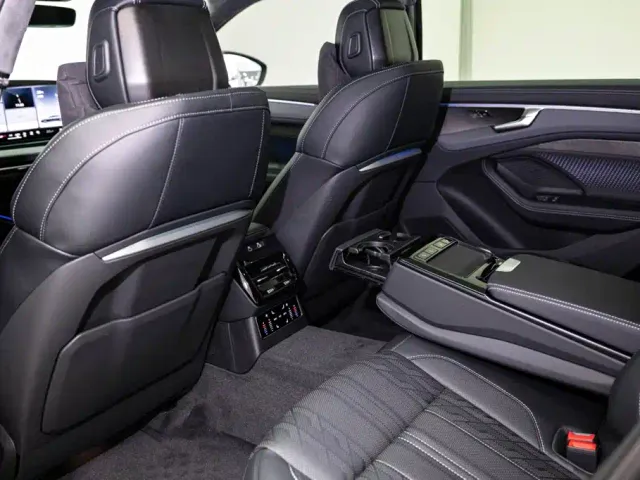 Audi A6L — Фото автомобиля 17