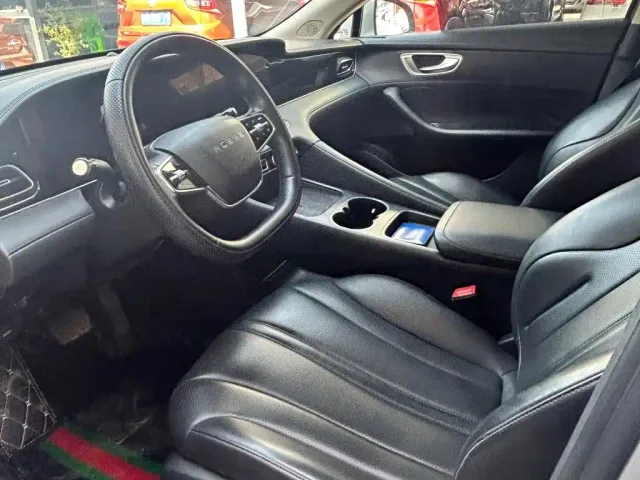Roewe D7 — Фото автомобиля 4