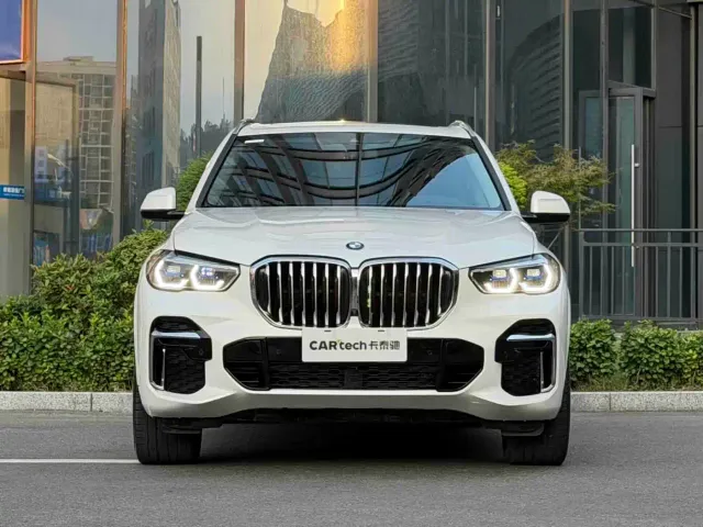 BMW X5 — Фото автомобиля 2