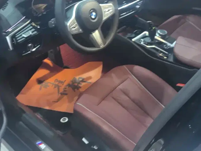 BMW 5 Series — Фото автомобиля 9