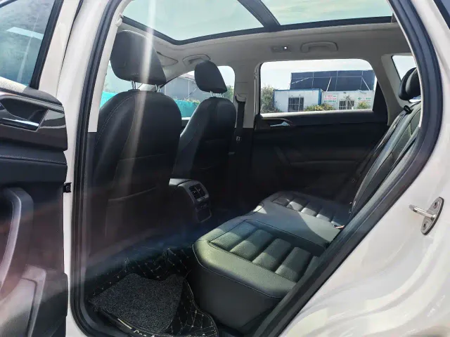 Volkswagen Tharu — Фото автомобиля 5
