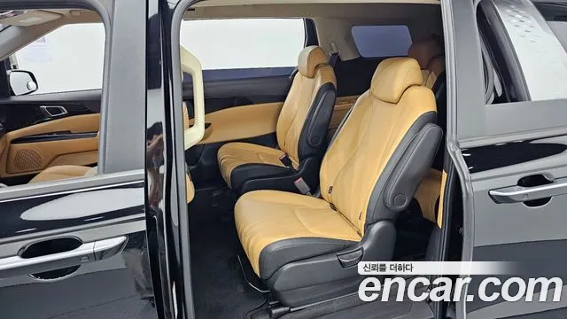 Kia Carnival Generation 4 — Фото автомобиля 12
