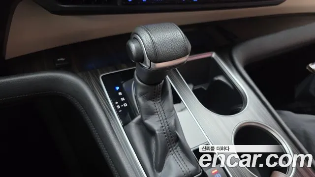 Toyota Sienna — Фото автомобиля 9