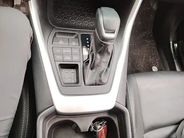 Toyota Wildlander — Фото автомобиля 13