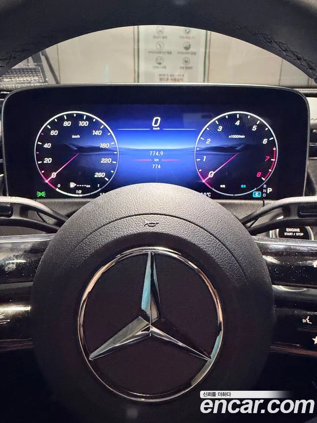 Mercedes-Benz E-Class — Фото автомобиля 8