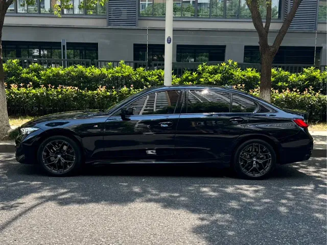 BMW 3 Series — Фото автомобиля 3