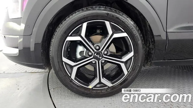 Kia Niro The All New Niro Signature — Фото автомобиля 5