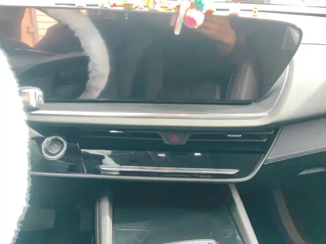 Buick Envision Plus — Фото автомобиля 13