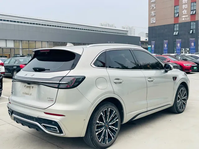 Hongqi HS5 — Фото автомобиля 18