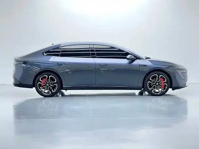Nissan N7 — Фото автомобиля 9