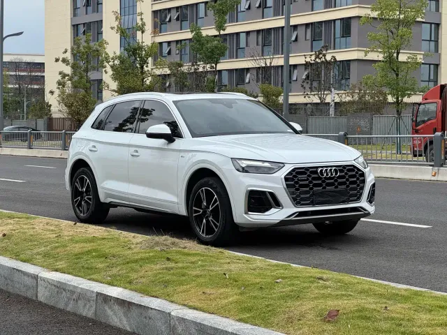 Audi Q5L — Фото автомобиля 3