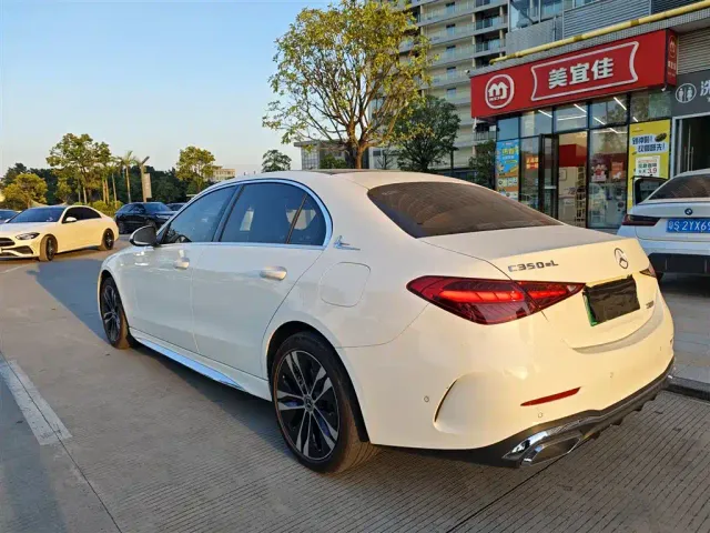 Mercedes-Benz C-Class — Фото автомобиля 2
