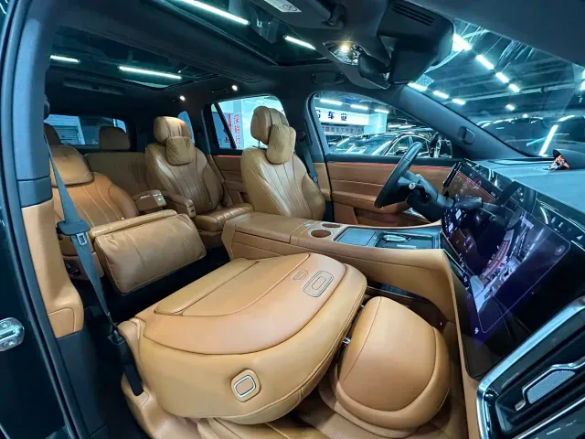 Aito M8 — Фото автомобиля 15