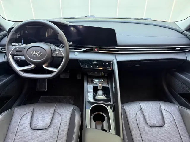 Hyundai Elantra — Фото автомобиля 5