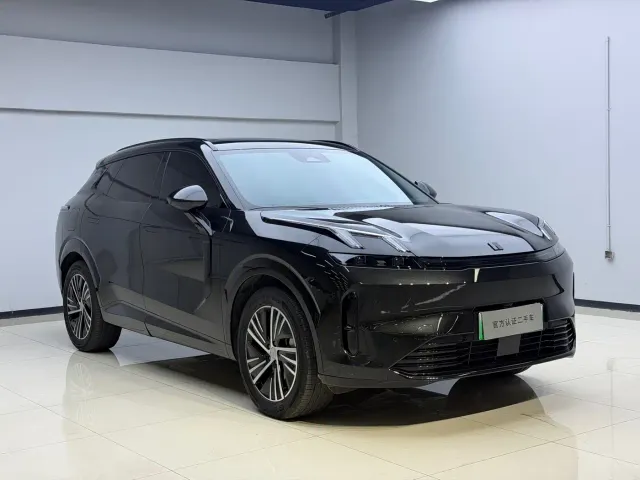 Lynk & Co 08 EM-P — Фото автомобиля 3