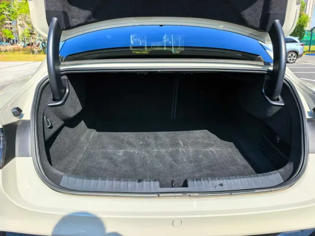 Xiaomi SU7 — Фото автомобиля 14