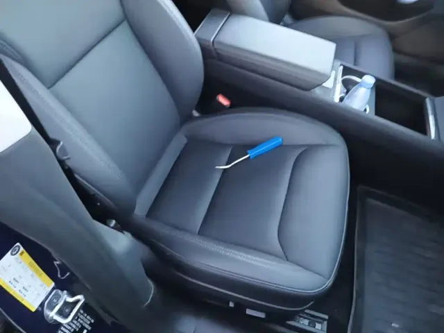 Tesla Model 3 — Фото автомобиля 24