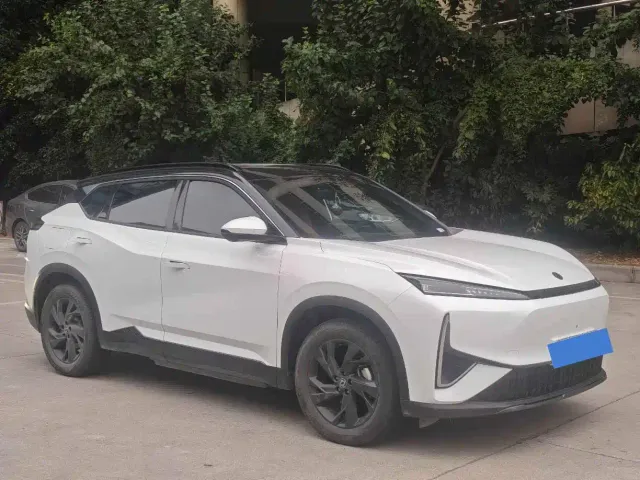 Dongfeng Fengshen L7 — Фото автомобиля 3