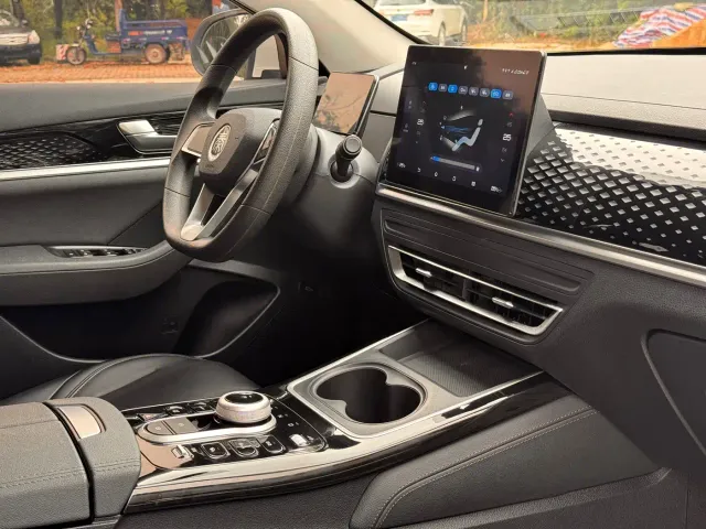 BYD Qin PLUS — Фото автомобиля 8