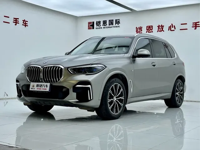 Фотография автомобиля — BMW X5
