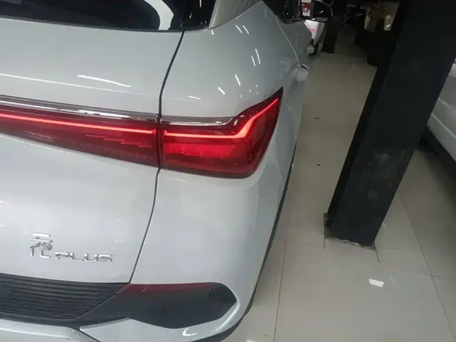 BYD Yuan PLUS — Фото автомобиля 7