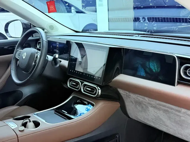 Leapmotor C11 — Фото автомобиля 6