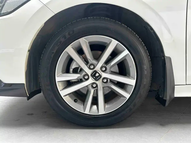 Honda Civic — Фото автомобиля 3