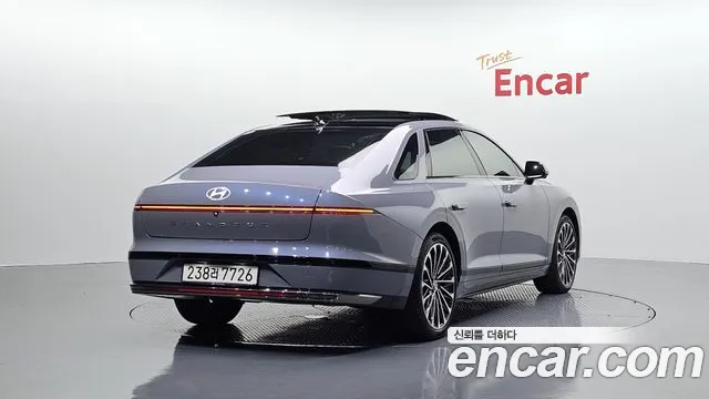 Hyundai Grandeur — Фото автомобиля 2