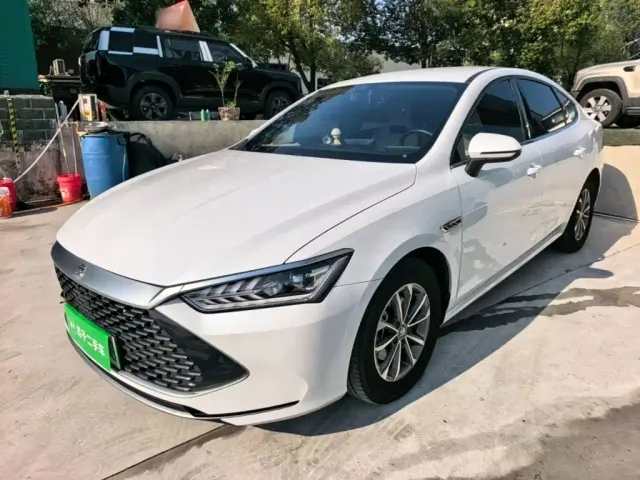 Фотография автомобиля — BYD Qin PLUS
