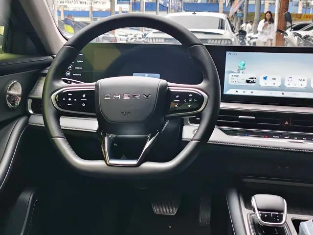 Chery Arrizo 8 — Фото автомобиля 6