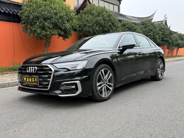 Фотография автомобиля — Audi A6L
