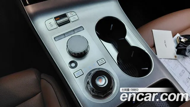 Genesis GV70 2.5T Бензин AWD — Фото автомобиля 9