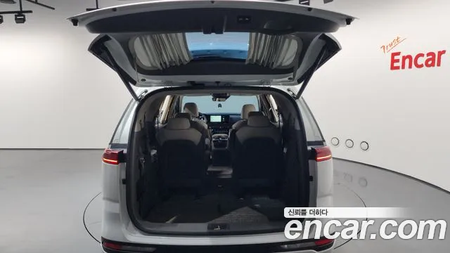 Kia Canival Carnival 4 поколение Дизель 9 мест Hi-Limousine — Фото автомобиля 20