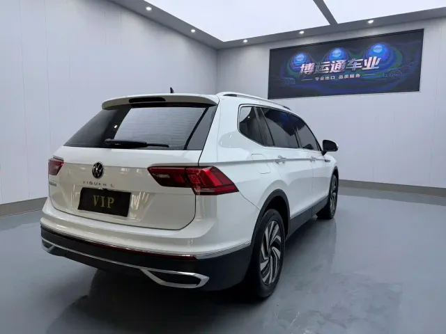 Volkswagen Tiguan L — Фото автомобиля 6