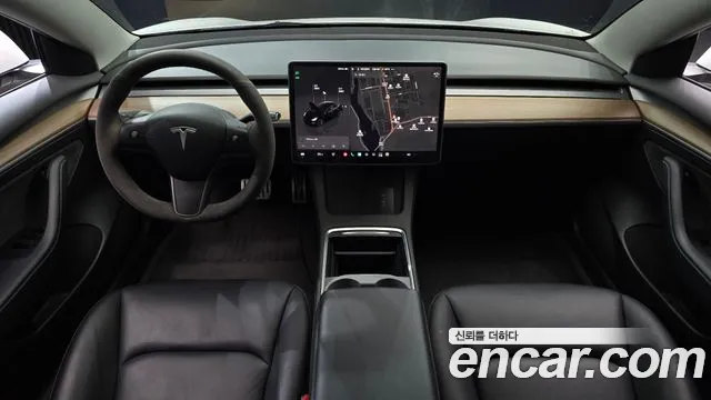 Tesla Model 3 — Фото автомобиля 7