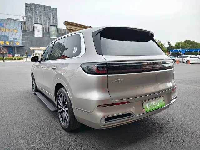 Geely Galaxy M9 — Фото автомобиля 8
