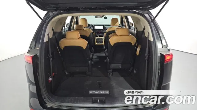 Kia Carnival Generation 4 — Фото автомобиля 20