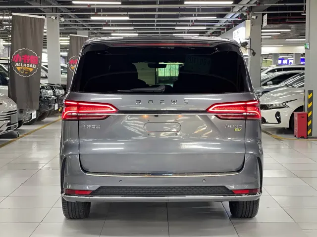 Roewe iMAX8 — Фото автомобиля 5