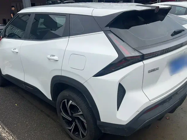 Geely Boyue — Фото автомобиля 11