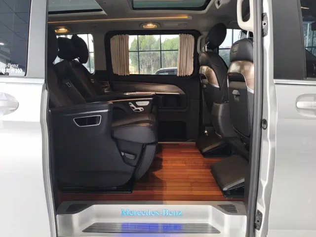 Mercedes-Benz V-Class — Фото автомобиля 15
