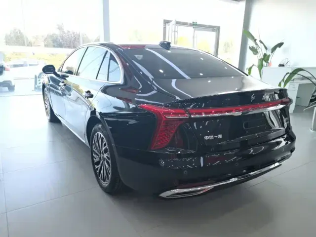 Hongqi H5 — Фото автомобиля 4