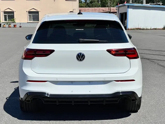 Volkswagen Golf — Фото автомобиля 5
