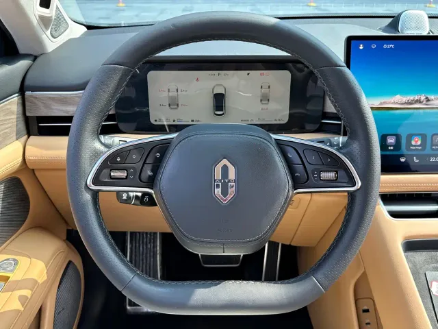 Aito M5 — Фото автомобиля 13