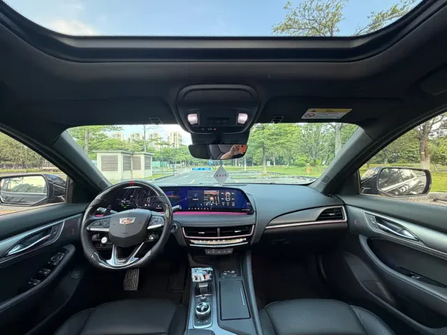 Cadillac CT5 — Фото автомобиля 17
